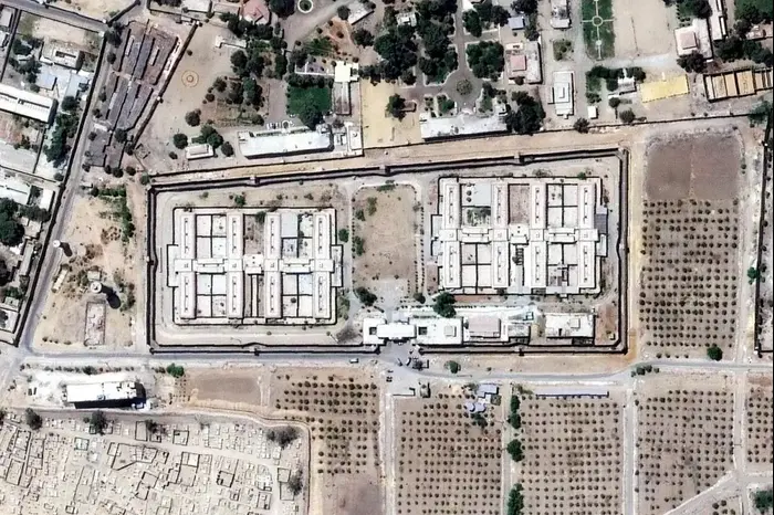 תמונת לוויין של כלא טורה, קהיר, מצרים (אתר רשמי , משמר זכויות האדם) תמונת לוויין של כלא טורה, קהיר, מצרים (אתר רשמי , משמר זכויות האדם)