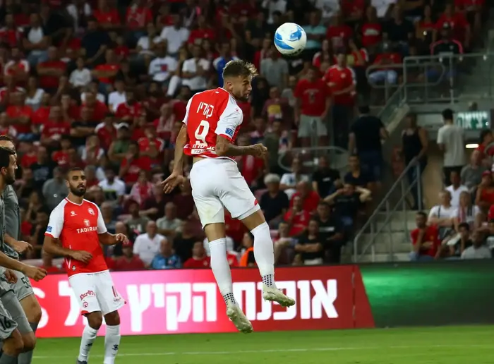חוסה אנחל קאריו שחקן הפועל באר שבע (יוסי ציפקיס) חוסה אנחל קאריו שחקן הפועל באר שבע (יוסי ציפקיס)