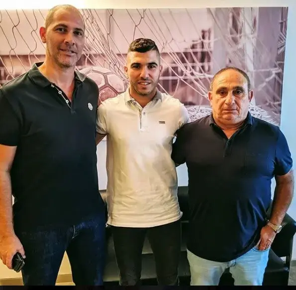 אנס דאבור עם אבי נמני הפועל ראשון (אתר רשמי) אנס דאבור עם אבי נמני הפועל ראשון (אתר רשמי)
