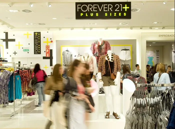 פוראבר 21 חנות forever 21 פלאס סייז (GettyImages) פוראבר 21 חנות forever 21 פלאס סייז (GettyImages)