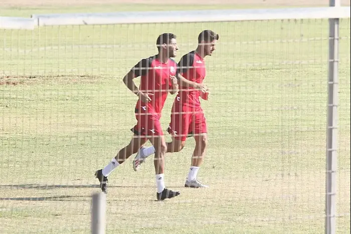 רועי שוקרני עם חן דילמוני המנודים של הפועל חיפה (לילך וייס) רועי שוקרני עם חן דילמוני המנודים של הפועל חיפה (לילך וייס)