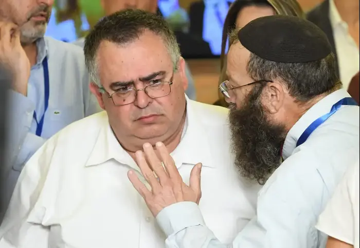 ח"כ דוד ביטן, הגשת הרשימות לועדת הבחירות, 1 באוגוסט 2019 (ראובן קסטרו) ח"כ דוד ביטן, הגשת הרשימות לועדת הבחירות, 1 באוגוסט 2019 (ראובן קסטרו)
