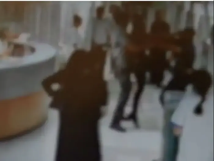 תקיפה במיון בני ציון (אתר רשמי) תקיפה במיון בני ציון (אתר רשמי)