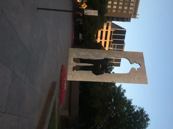 יד הבוקר האלמוני, פורט וורת, טקסס (מערכת וואלה! NEWS , אמיר אורן) יד הבוקר האלמוני, פורט וורת, טקסס (מערכת וואלה! NEWS , אמיר אורן)
