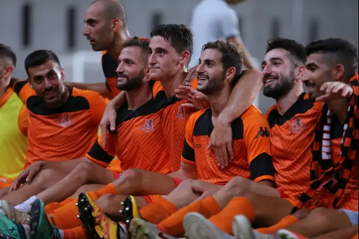 שחקני בני יהודה חוגגים (קובי אליהו) שחקני בני יהודה חוגגים (קובי אליהו)