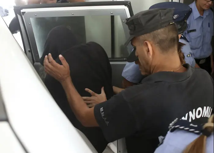 הוארך מעצרה של הנערה הבריטית ב8 ימים, 19 באוגוסט 2019 (AP) הוארך מעצרה של הנערה הבריטית ב8 ימים, 19 באוגוסט 2019 (AP)