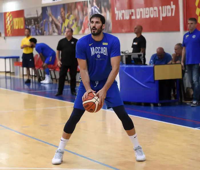 שחקן מכבי תל אביב עומרי כספי (ברני ארדוב) שחקן מכבי תל אביב עומרי כספי (ברני ארדוב)