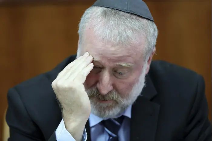 היועץ המשפטי לממשלה, אביחי מנדלבליט בישיבת הממשלה, 8 בספטמבר 2019 (AP) היועץ המשפטי לממשלה, אביחי מנדלבליט בישיבת הממשלה, 8 בספטמבר 2019 (AP)