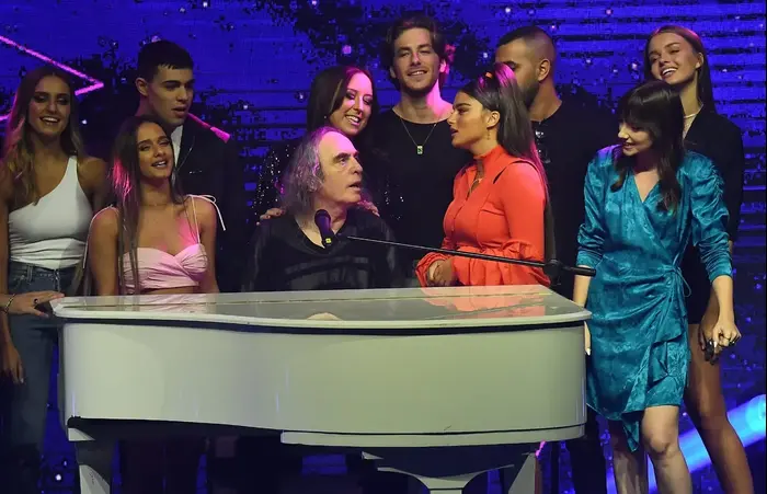 צביקה פיק מופיע לראשונה מול קהל מאז שלקה בשבץ. המוזיקאי שב לבמה במסיבת העיתונאים לפסטיגל, 13 בספטמבר 2019 (ראובן קסטרו) צביקה פיק מופיע לראשונה מול קהל מאז שלקה בשבץ. המוזיקאי שב לבמה במסיבת העיתונאים לפסטיגל, 13 בספטמבר 2019 (ראובן קסטרו)
