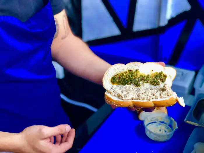 מיני דלי שוק הכרמל (קובי רובין) מיני דלי שוק הכרמל (קובי רובין)