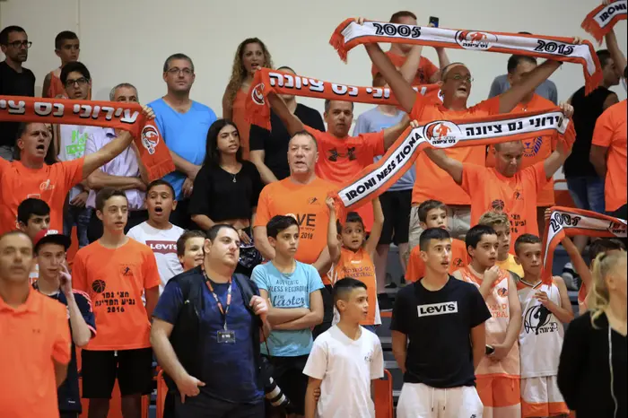 אוהדי נס ציונה (קובי אליהו) אוהדי נס ציונה (קובי אליהו)