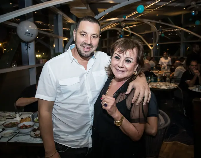 חנה לסלאו, שלומי סרנגה (יח"צ , עודד קרני) חנה לסלאו, שלומי סרנגה (יח"צ , עודד קרני)