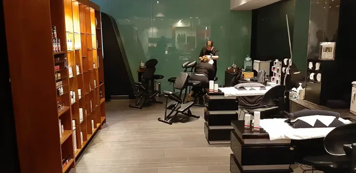 לאונג' טרקלין וירג'ין אטלנטיק בלונדון (זיו ריינשטיין) לאונג' טרקלין וירג'ין אטלנטיק בלונדון (זיו ריינשטיין)
