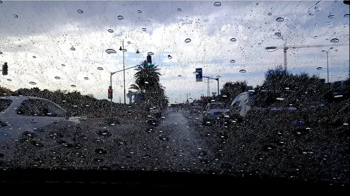 גשם החל לרדת בראשון לציון. 05 באוקטובר 2019 (אתר רשמי , ויוי קסטרו) גשם החל לרדת בראשון לציון. 05 באוקטובר 2019 (אתר רשמי , ויוי קסטרו)