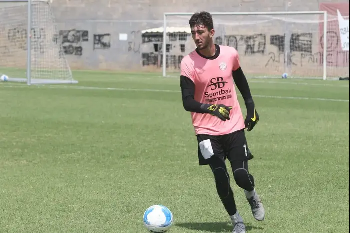 חביב אוחיון שוער הפועל חדרה (שלומי גבאי) חביב אוחיון שוער הפועל חדרה (שלומי גבאי)