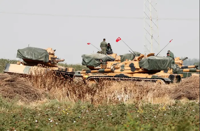חיילים טורקים בגבול סוריה טורקיה (רויטרס) חיילים טורקים בגבול סוריה טורקיה (רויטרס)