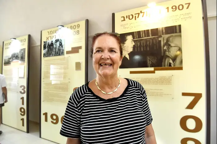 משפחות לוחמי ארגון השומר בחלקת הקבר בכפר גלעדי במלאת 110 שנה להקמת הארגון ו-100 שנה לפירוקו
יעל אילן -נכדה של יצחק בן צבי ורחל ינאית (ראובן קסטרו) משפחות לוחמי ארגון השומר בחלקת הקבר בכפר גלעדי במלאת 110 שנה להקמת הארגון ו-100 שנה לפירוקו
יעל אילן -נכדה של יצחק בן צבי ורחל ינאית (ראובן קסטרו)