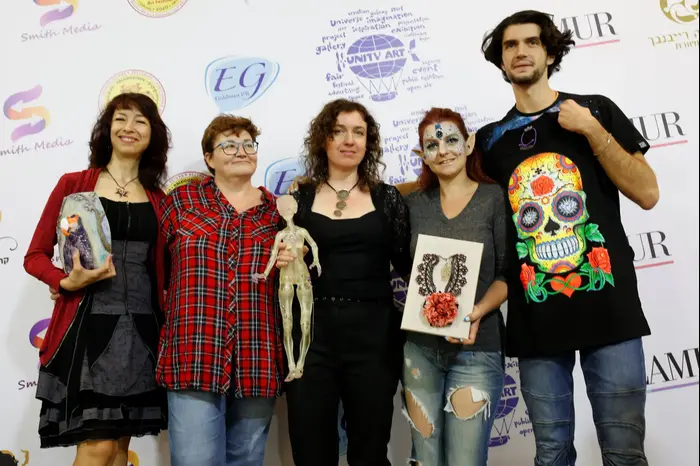 איליה קדובר, יבגניה דימון, נעמי אושן, מרייה פרייגר ונטלי פלדמן (יח"צ , דמטרי שבצ'נקו) איליה קדובר, יבגניה דימון, נעמי אושן, מרייה פרייגר ונטלי פלדמן (יח"צ , דמטרי שבצ'נקו)