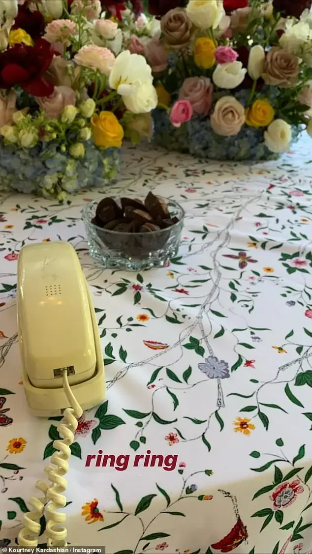 יום הולדת לקריס ג'נר 2019 (צילום מסך , אינסטגרם) יום הולדת לקריס ג'נר 2019 (צילום מסך , אינסטגרם)