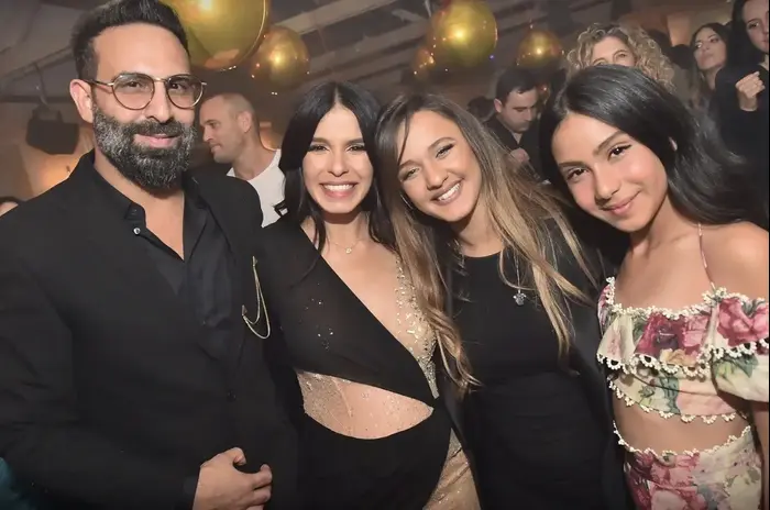 עדן בן זקן (יח"צ , ארן חן צלמים) עדן בן זקן (יח"צ , ארן חן צלמים)