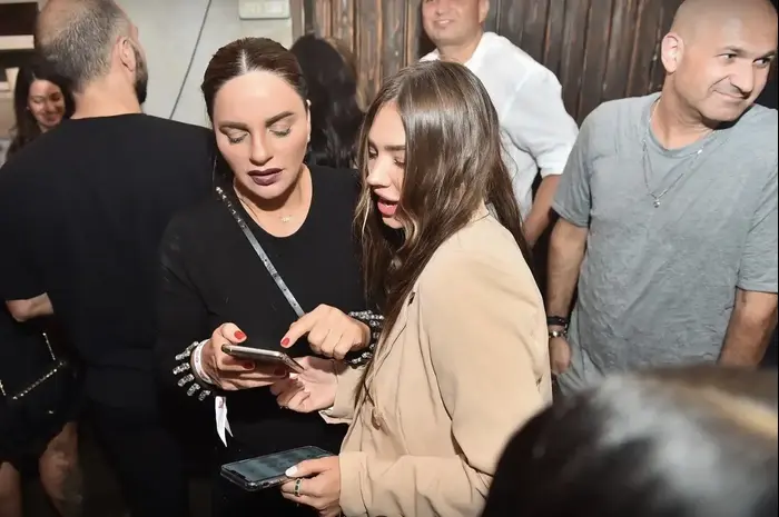 אופירה אסייג, רוסלנה רודינה (יח"צ , ארן חן צלמים) אופירה אסייג, רוסלנה רודינה (יח"צ , ארן חן צלמים)