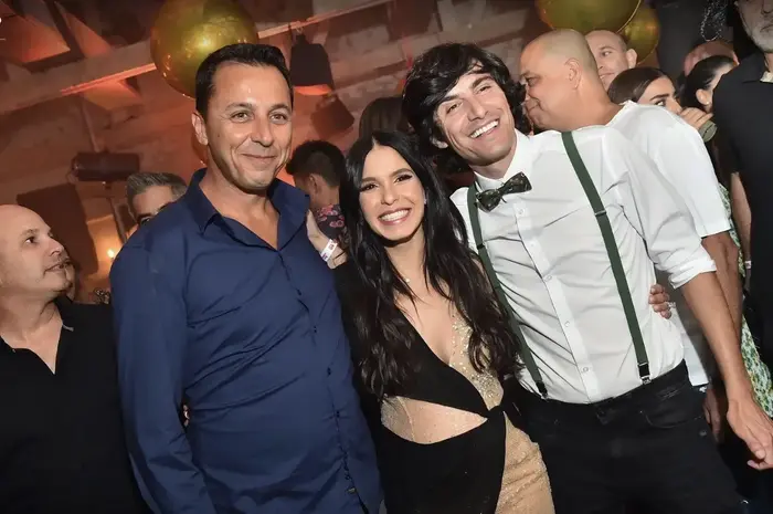 מיכל הקטנה, הדוד חיים, מני ממטרה (יח"צ , ארן חן צלמים) מיכל הקטנה, הדוד חיים, מני ממטרה (יח"צ , ארן חן צלמים)