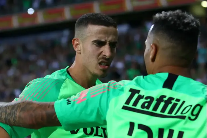 דולב חזיזה שחקן מכבי חיפה (יוסי ציפקיס) דולב חזיזה שחקן מכבי חיפה (יוסי ציפקיס)