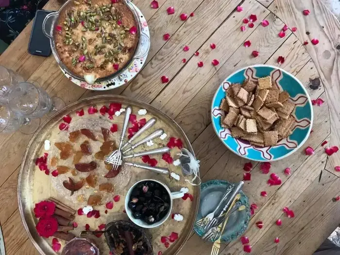 מלכת הריבות שושנה קרבסי (יח"צ , Evan Benne) מלכת הריבות שושנה קרבסי (יח"צ , Evan Benne)