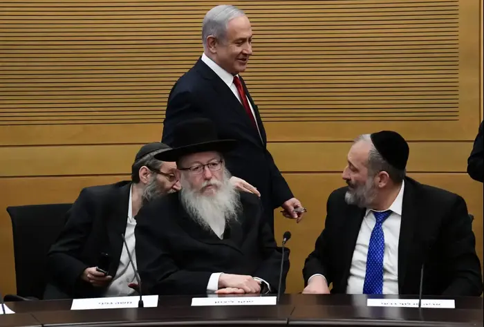 ראש הממשלה בנימין נתניהו בישיבת הבלוק, כנסת, 18 בנובמבר 2019 (ראובן קסטרו) ראש הממשלה בנימין נתניהו בישיבת הבלוק, כנסת, 18 בנובמבר 2019 (ראובן קסטרו)