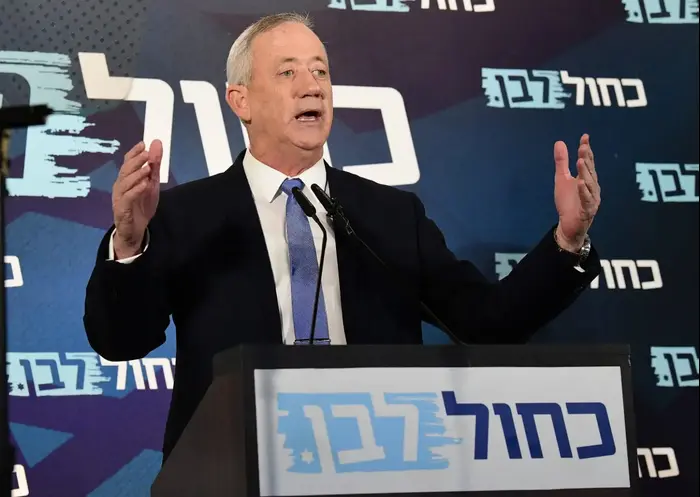 יו"ר כחול לבן, בני גנץ במהלך הצהרה לתקשורת בגני התעורכה 20 בנובמבר 2019 (ראובן קסטרו) יו"ר כחול לבן, בני גנץ במהלך הצהרה לתקשורת בגני התעורכה 20 בנובמבר 2019 (ראובן קסטרו)