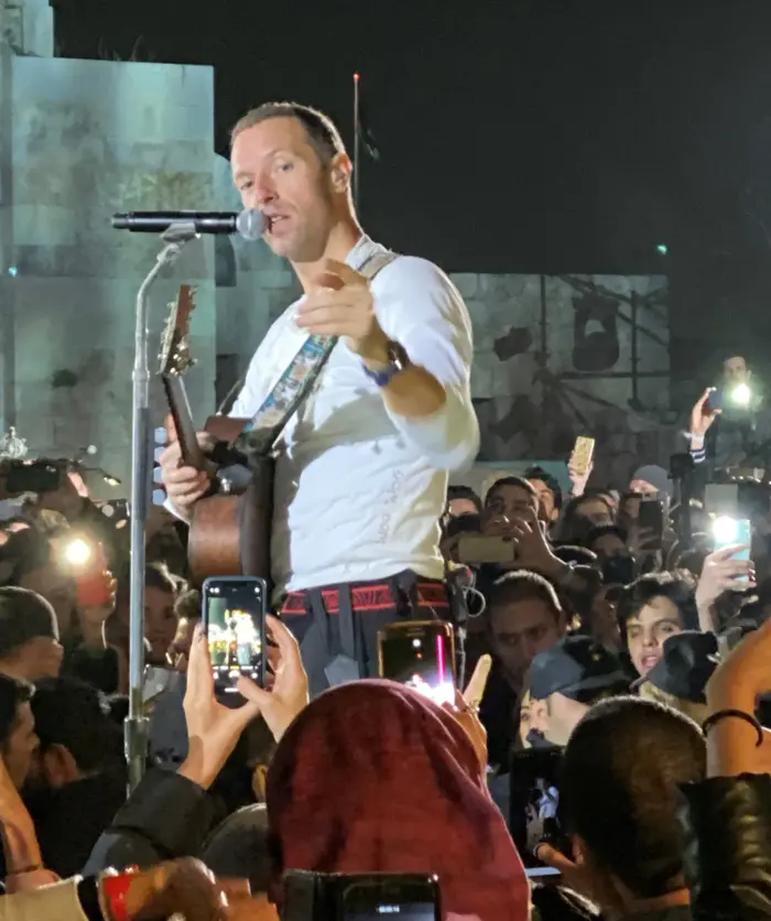 כריס מרטין, סולן קולדפליי, בהופעה בעמאן בירת ירדן (מערכת וואלה! NEWS , שגיא בן נון) כריס מרטין, סולן קולדפליי, בהופעה בעמאן בירת ירדן (מערכת וואלה! NEWS , שגיא בן נון)