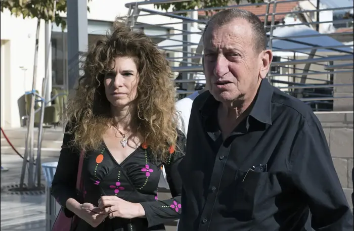 רון חולדאי (יח"צ , סרג'ו סטרודובצב) רון חולדאי (יח"צ , סרג'ו סטרודובצב)