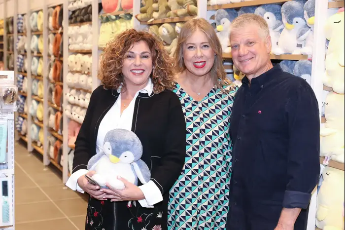 ארנון תורן עינת פורטוגלי ורינה טל (יח"צ , ערן לם) ארנון תורן עינת פורטוגלי ורינה טל (יח"צ , ערן לם)
