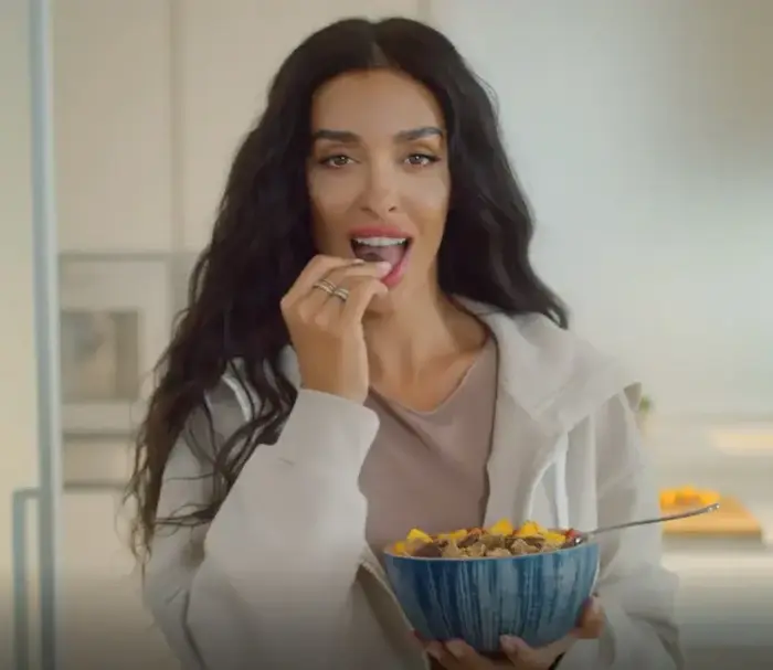אלני פוריירה בקמפיין ישראלי ל"פיטנס" (יח"צ , מקאן) אלני פוריירה בקמפיין ישראלי ל"פיטנס" (יח"צ , מקאן)