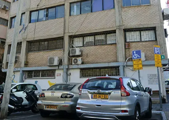הבניין ברמת גן (גלובס , איל יצהר) הבניין ברמת גן (גלובס , איל יצהר)
