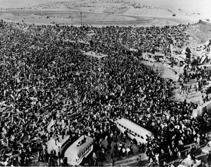 פסטיבל אלטמונט, קליפורניה, 6 דצמבר 1969 (AP) פסטיבל אלטמונט, קליפורניה, 6 דצמבר 1969 (AP)