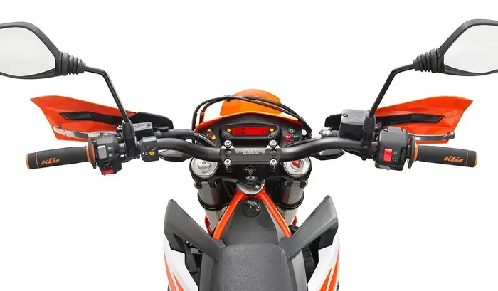 KTM 690 אנדורו R (אתר יצרן , יצרן) KTM 690 אנדורו R (אתר יצרן , יצרן)