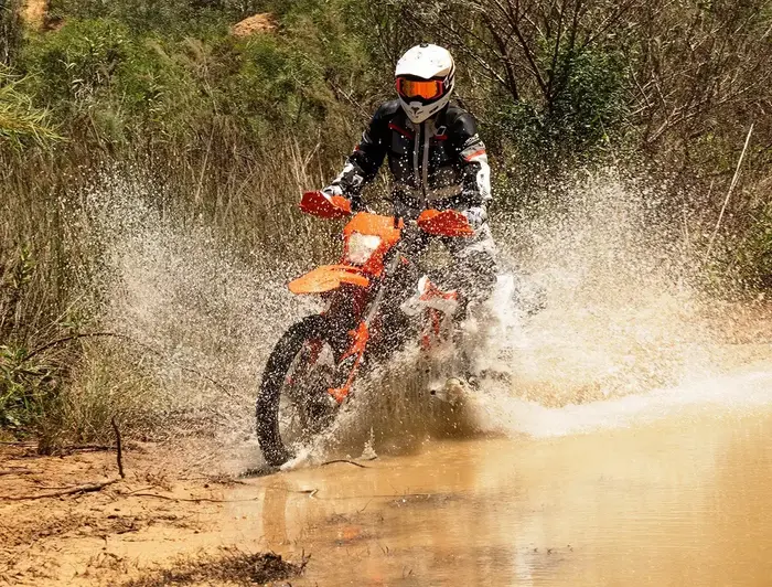 KTM 690 אנדורו R (קינן כהן , אסף רחמים) KTM 690 אנדורו R (קינן כהן , אסף רחמים)