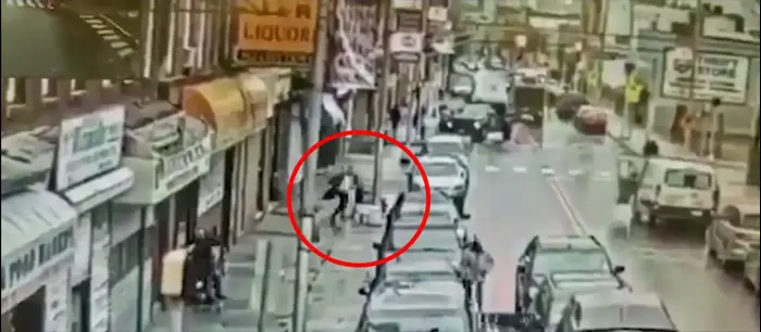ניצול מהירי במרכול הכשר בניו ג'רזי (אתר רשמי) ניצול מהירי במרכול הכשר בניו ג'רזי (אתר רשמי)