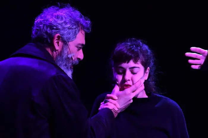 מתאבל ללא קץ (ראובן קסטרו) מתאבל ללא קץ (ראובן קסטרו)