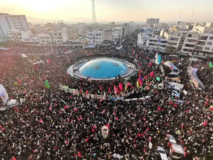 טקס הלוויית קאסם סולימאני, טהראן, איראן, 6 בינואר 2020 (GettyImages , AFP) טקס הלוויית קאסם סולימאני, טהראן, איראן, 6 בינואר 2020 (GettyImages , AFP)