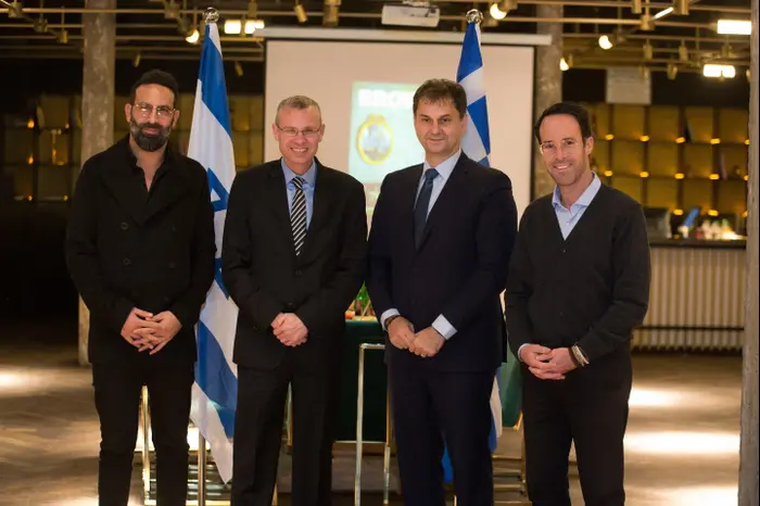 ליאון אביגד הארי תיאוהריס יריב לוין ניר ויצמן (יח"צ , ניר סטולו) ליאון אביגד הארי תיאוהריס יריב לוין ניר ויצמן (יח"צ , ניר סטולו)