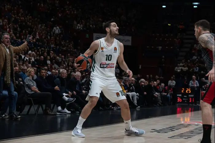 יאניס פפאפטרו שחקן פנאתינייקוס (GettyImages) יאניס פפאפטרו שחקן פנאתינייקוס (GettyImages)