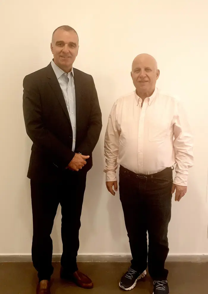 אביגדור יצחקי וארז כלפון (יח"צ) אביגדור יצחקי וארז כלפון (יח"צ)