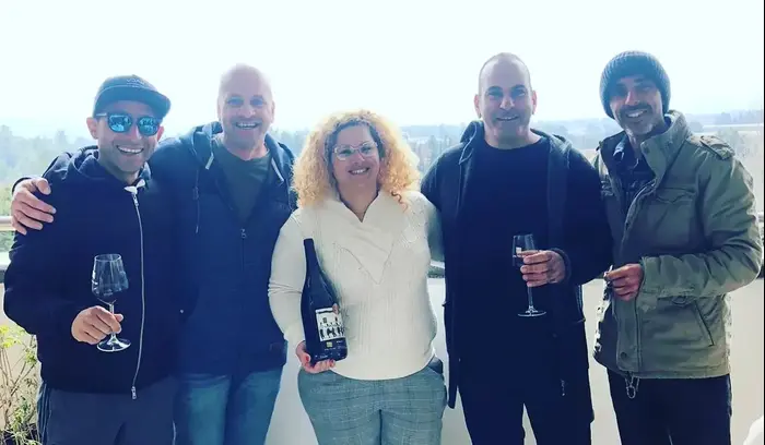 אלי פיניש אבישי אלרד דנה שרון חן דלאל ומריאנו אידלמן (יח"צ , הגר שמיר בוכריץ) אלי פיניש אבישי אלרד דנה שרון חן דלאל ומריאנו אידלמן (יח"צ , הגר שמיר בוכריץ)