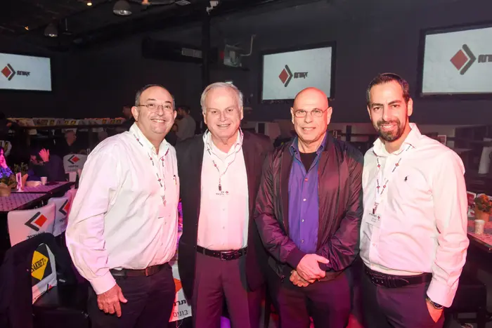 ליאור מזרחי, חיים פיגלין, אשר גרינבאום, אלי כהן (יח"צ , כפיר סיון) ליאור מזרחי, חיים פיגלין, אשר גרינבאום, אלי כהן (יח"צ , כפיר סיון)