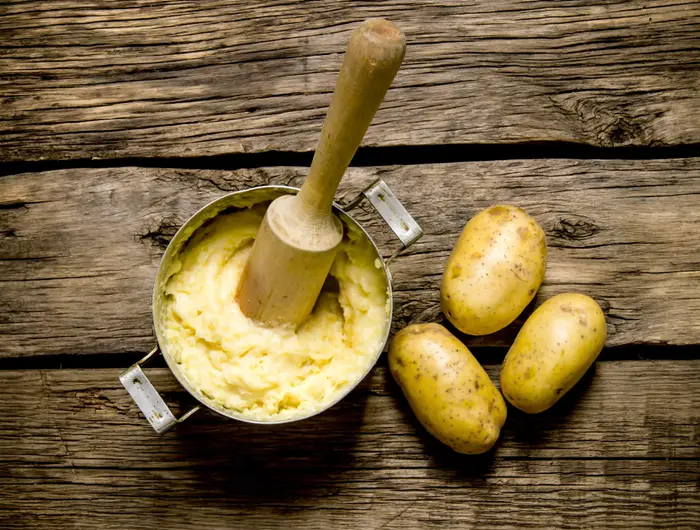 סיר עם פירה (ShutterStock) סיר עם פירה (ShutterStock)