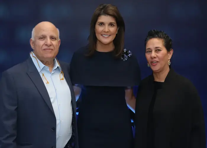 אפרת קסנטיני חובב ניקי היילי אביגדור יצחקי (יח"צ , ארז בלסברג) אפרת קסנטיני חובב ניקי היילי אביגדור יצחקי (יח"צ , ארז בלסברג)