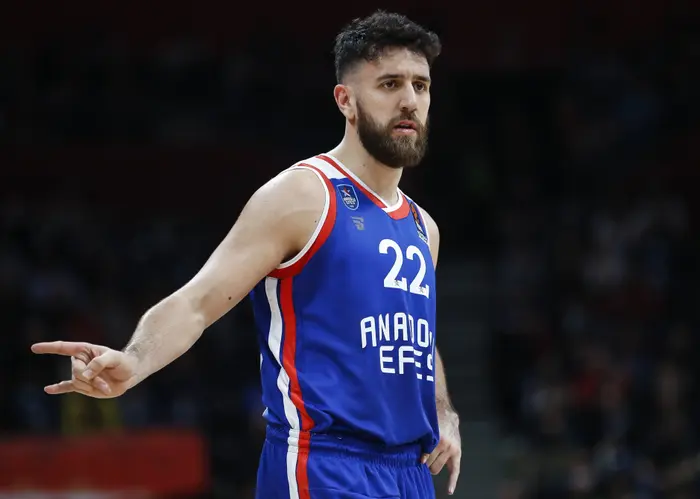 וסילי מיציץ' שחקן אנאדולו אפס (GettyImages) וסילי מיציץ' שחקן אנאדולו אפס (GettyImages)