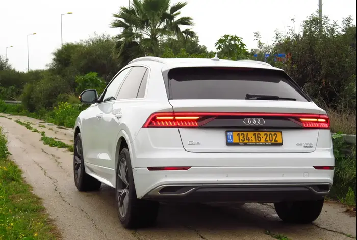מבחן דרך אודי Q8 בנזין (רמי גלבוע) מבחן דרך אודי Q8 בנזין (רמי גלבוע)